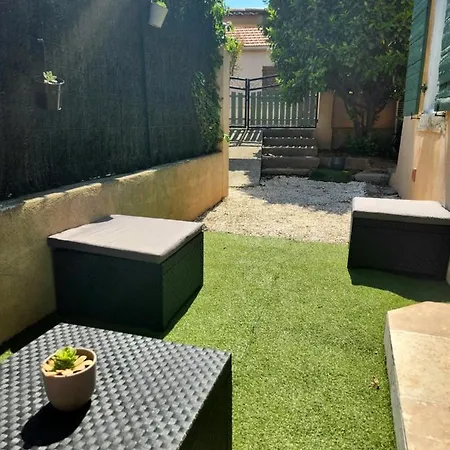 Douceur Et Charme Avec Jardinet Plein Sud ツーロン